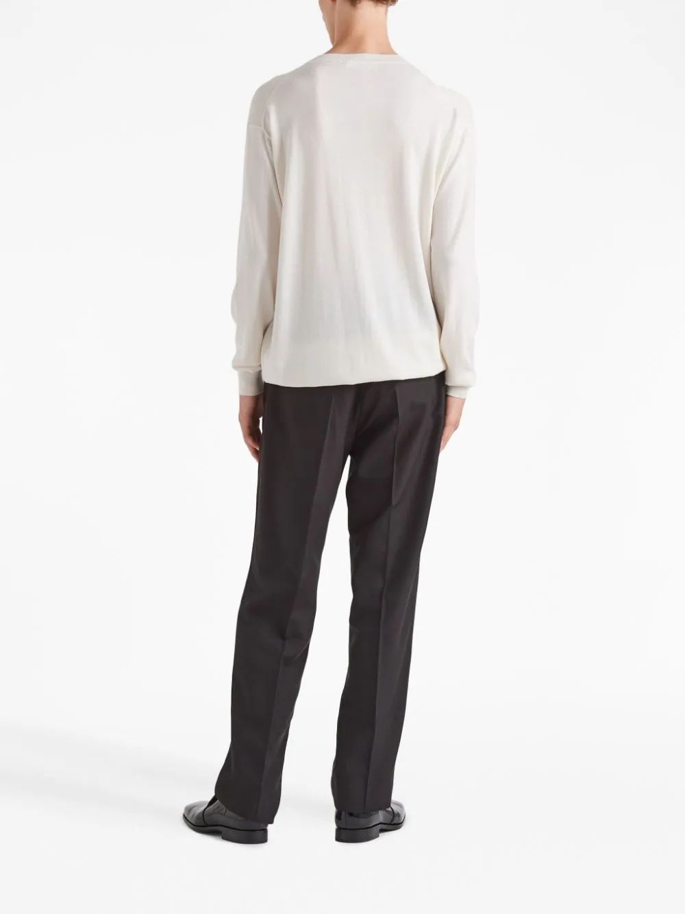 Long-Sleeved V-Neck Jumper