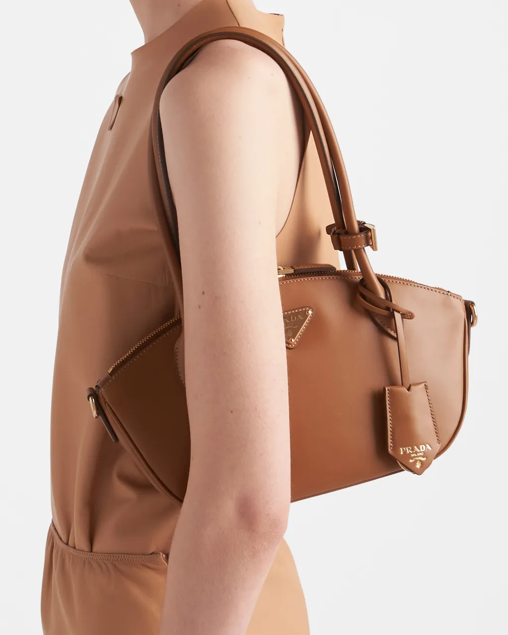 Logo Plaque Zipped Small Tote Bag