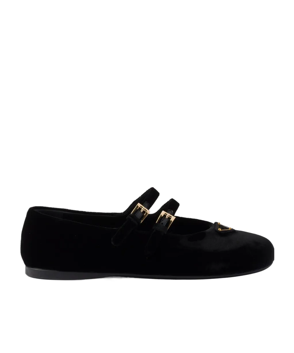Almond-Toe Velvet-Finish Ballerina Shoes