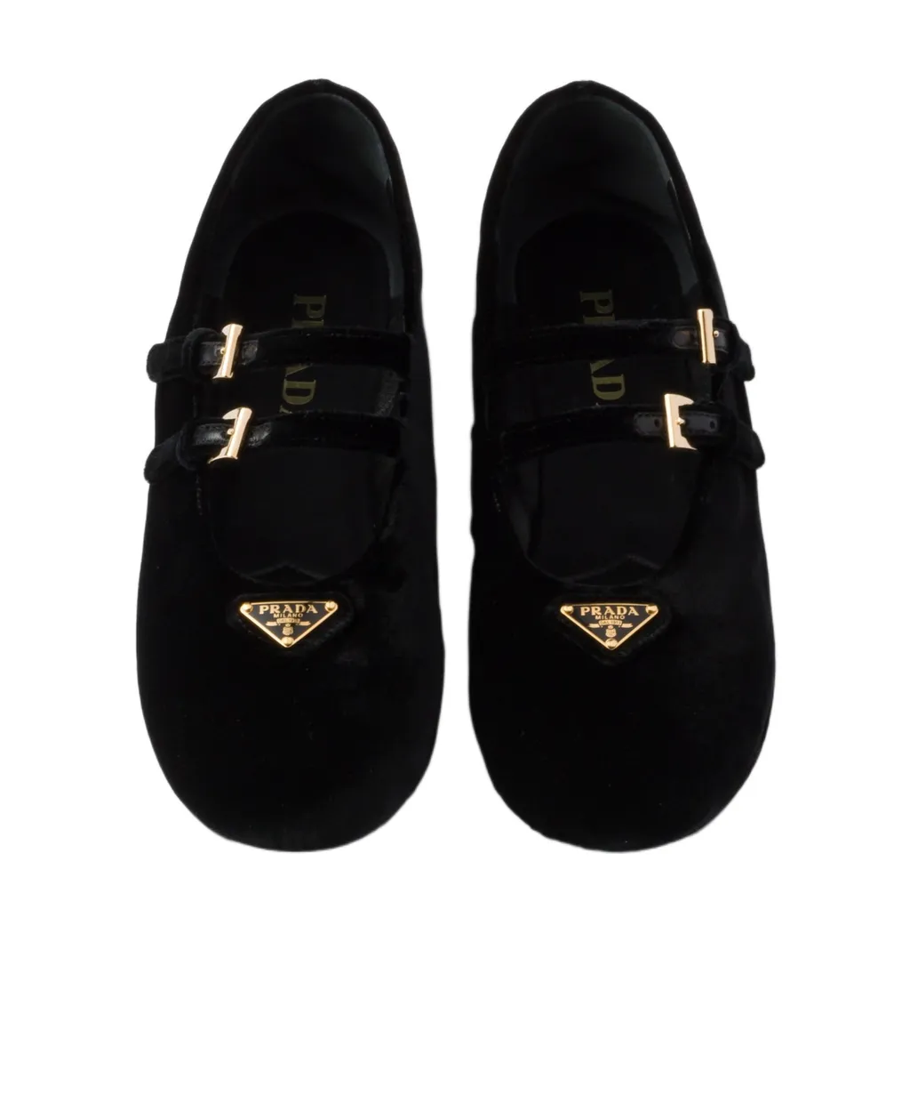 Almond-Toe Velvet-Finish Ballerina Shoes