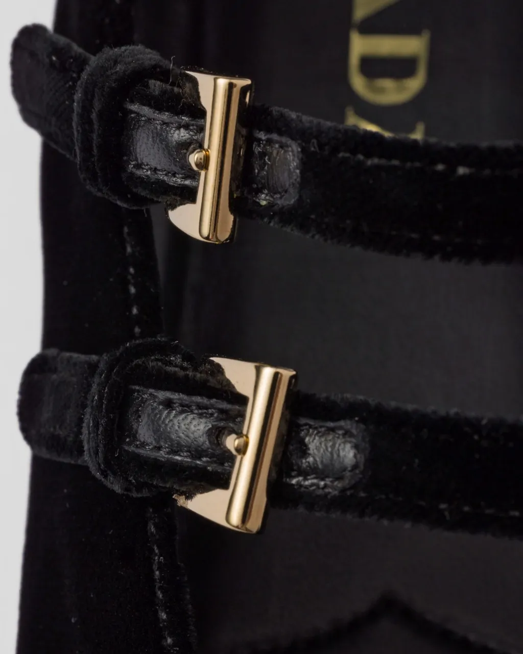 Almond-Toe Velvet-Finish Ballerina Shoes