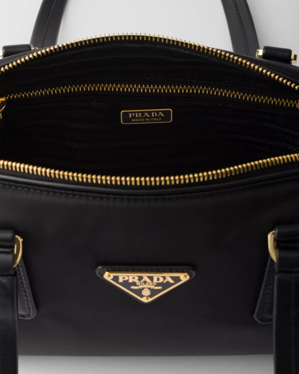 Logo Plaque Padlock-Detailed Medium Tote Bag
