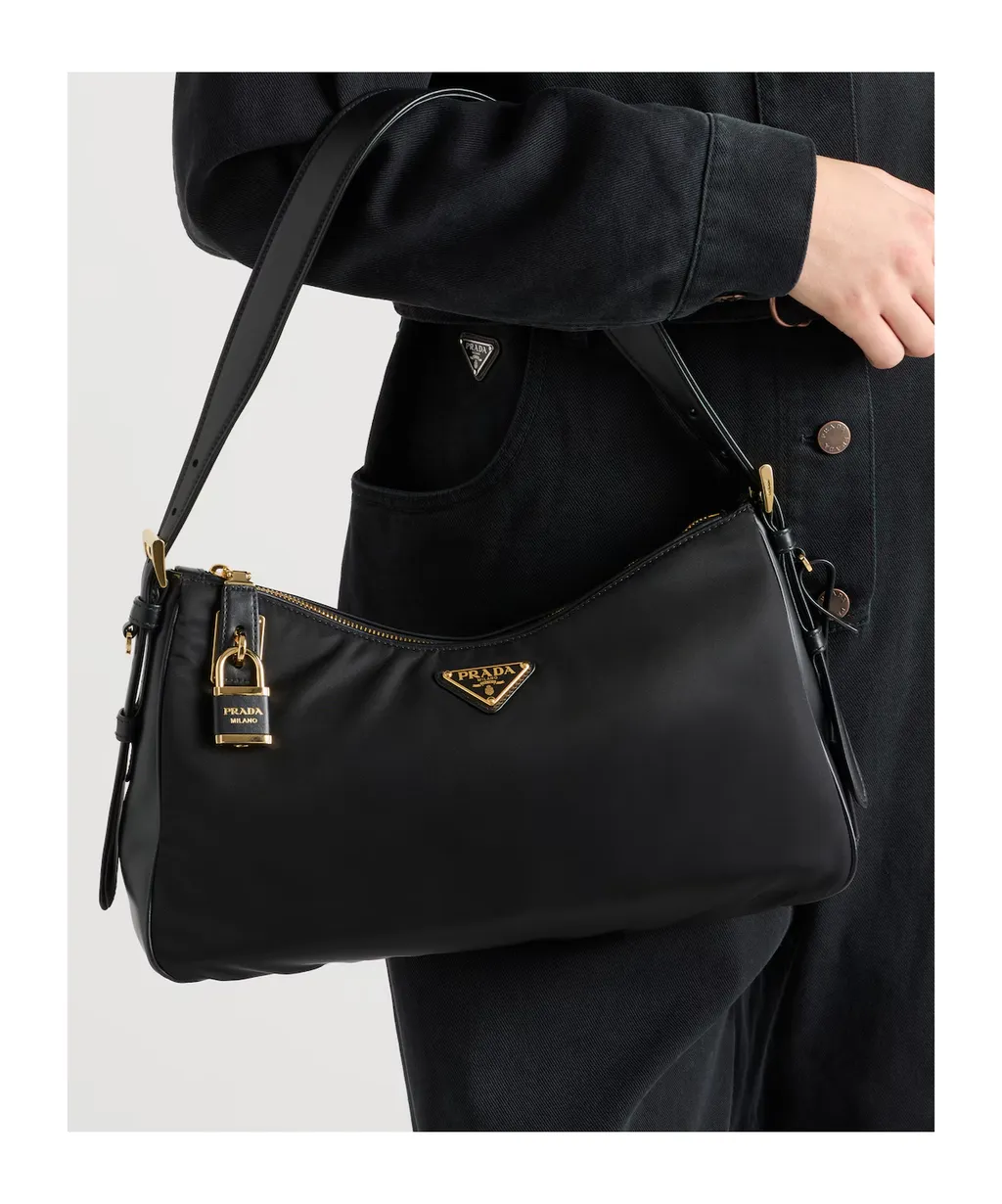 Logo Plaque Padlock-Detailed Shoulder Bag