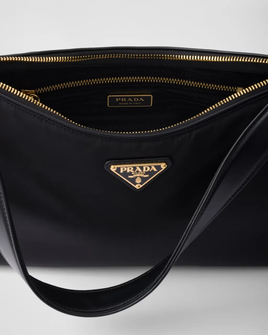 Logo Plaque Padlock-Detailed Shoulder Bag