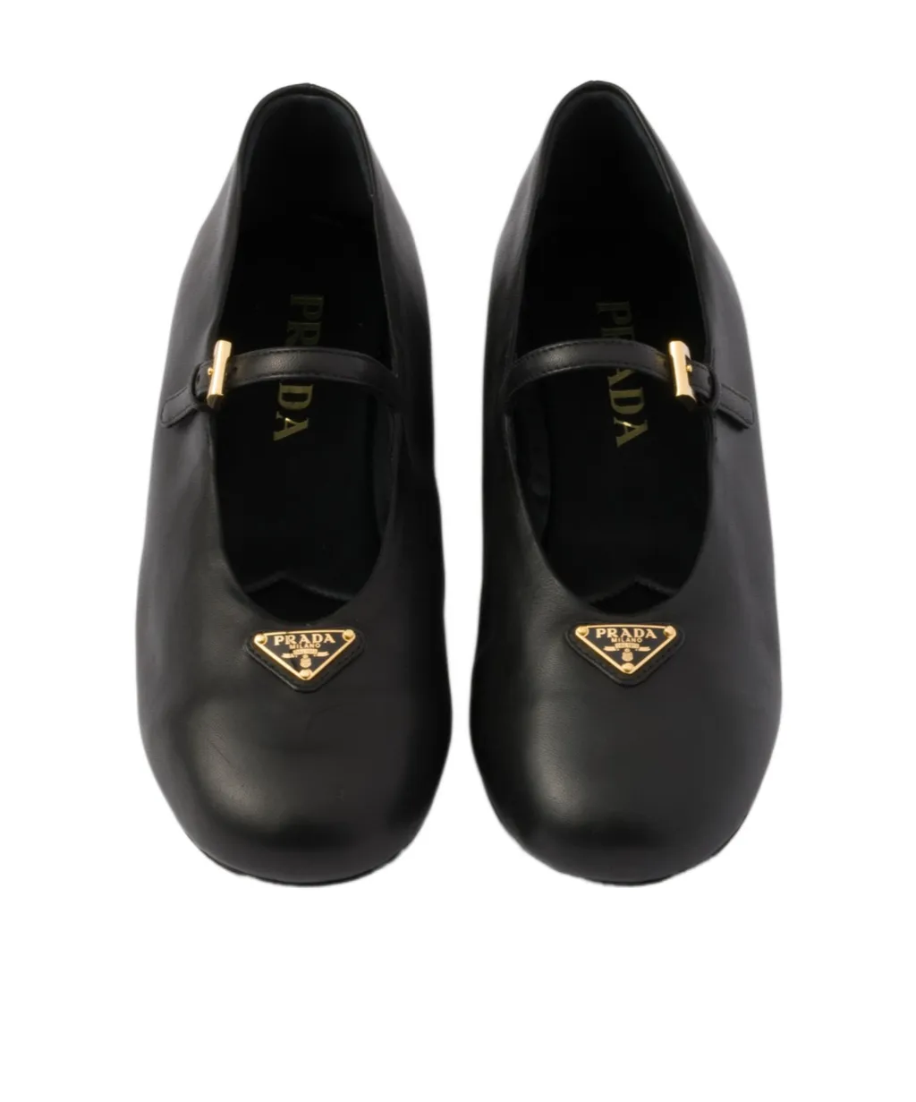 Logo Detailed Round-Toe Ballerina Shoes