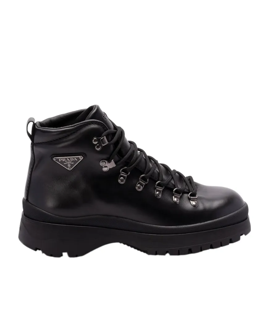Logo Boots