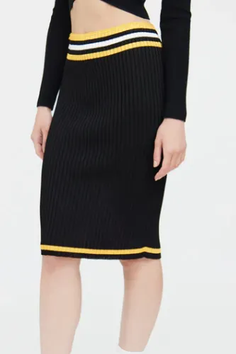 Elastic Waist Skirt