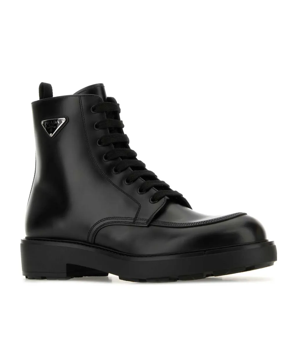 Logo Plaque Laced Boots