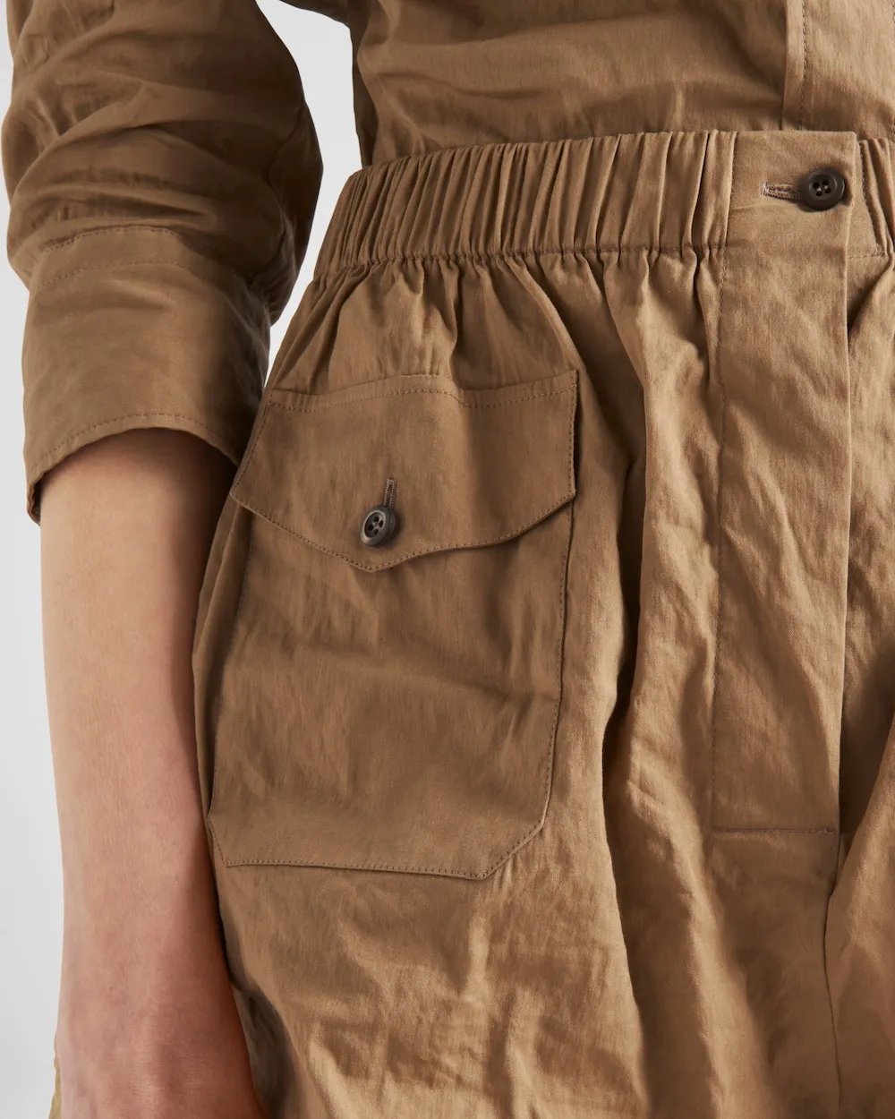Elasticated Waistband Stretched Shorts