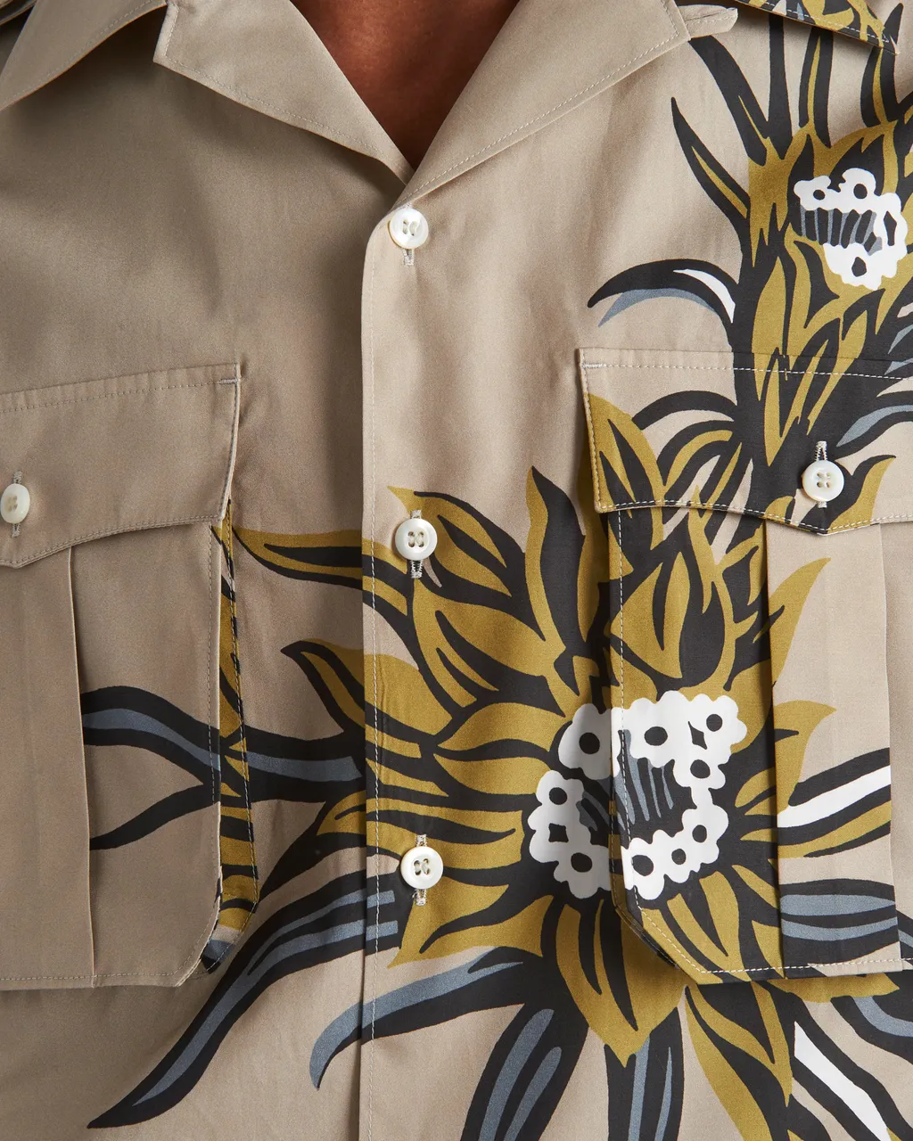 Pattern-Printed Short-Sleeved Shirt