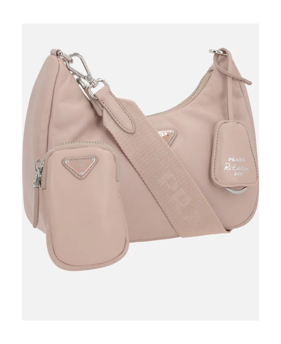 Logo Plaque Chain-Linked Shoulder Bag