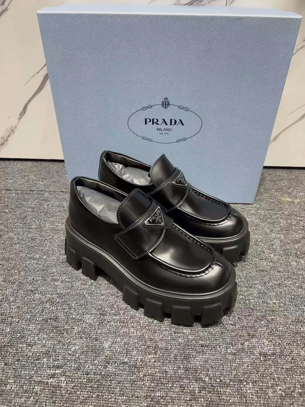 Round Head Loafer Shoes
