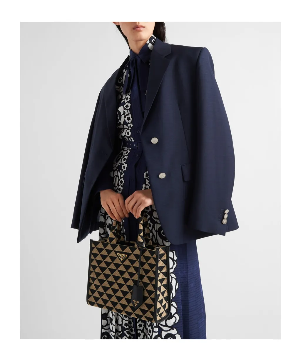 Single Breasted Long-Sleeved Blazer