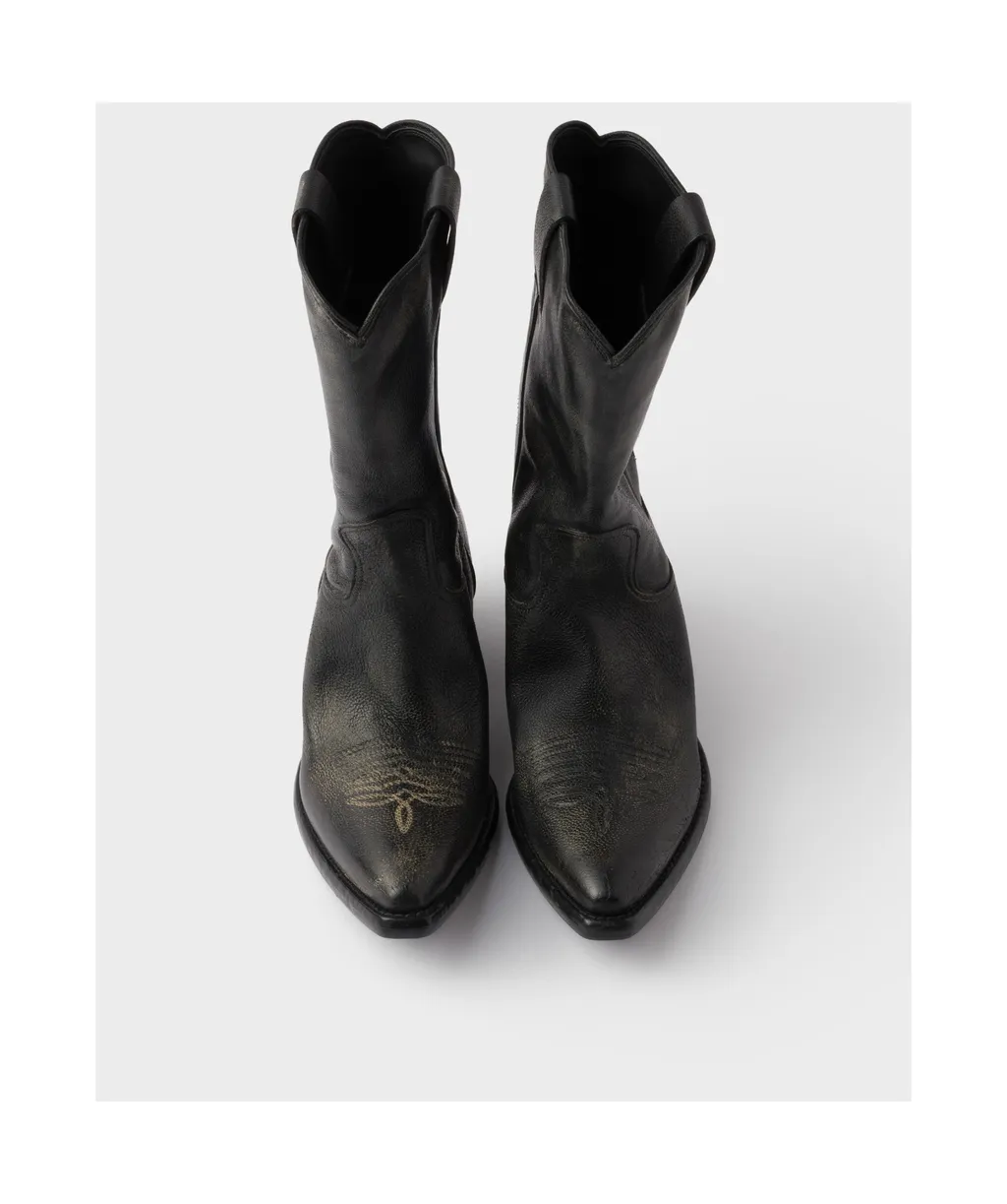 Pointed-Toe Slip-On Boots