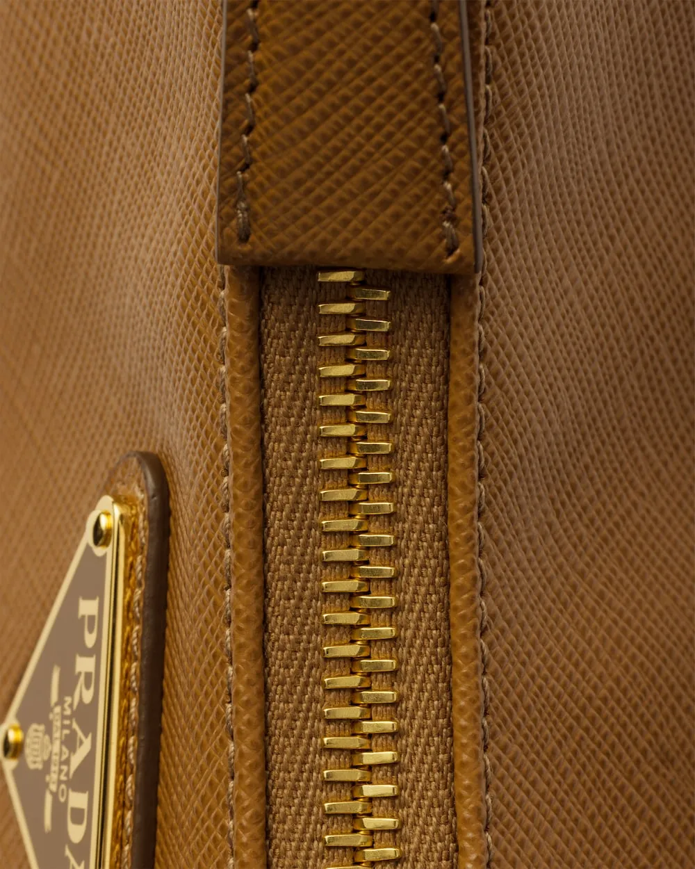 Re-Edition Mini Shoulder Bag