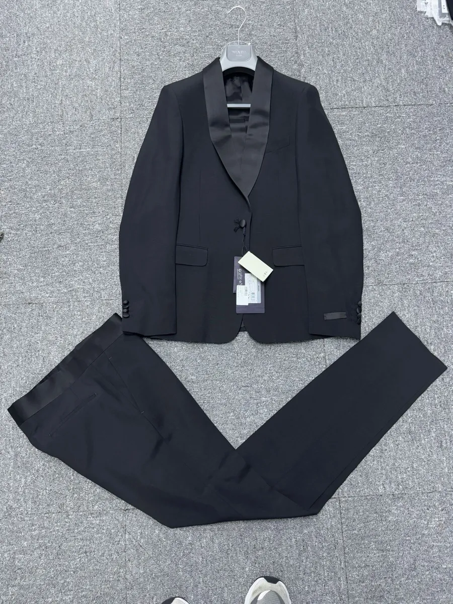 Single-Breasted Blazer And Pantsuit