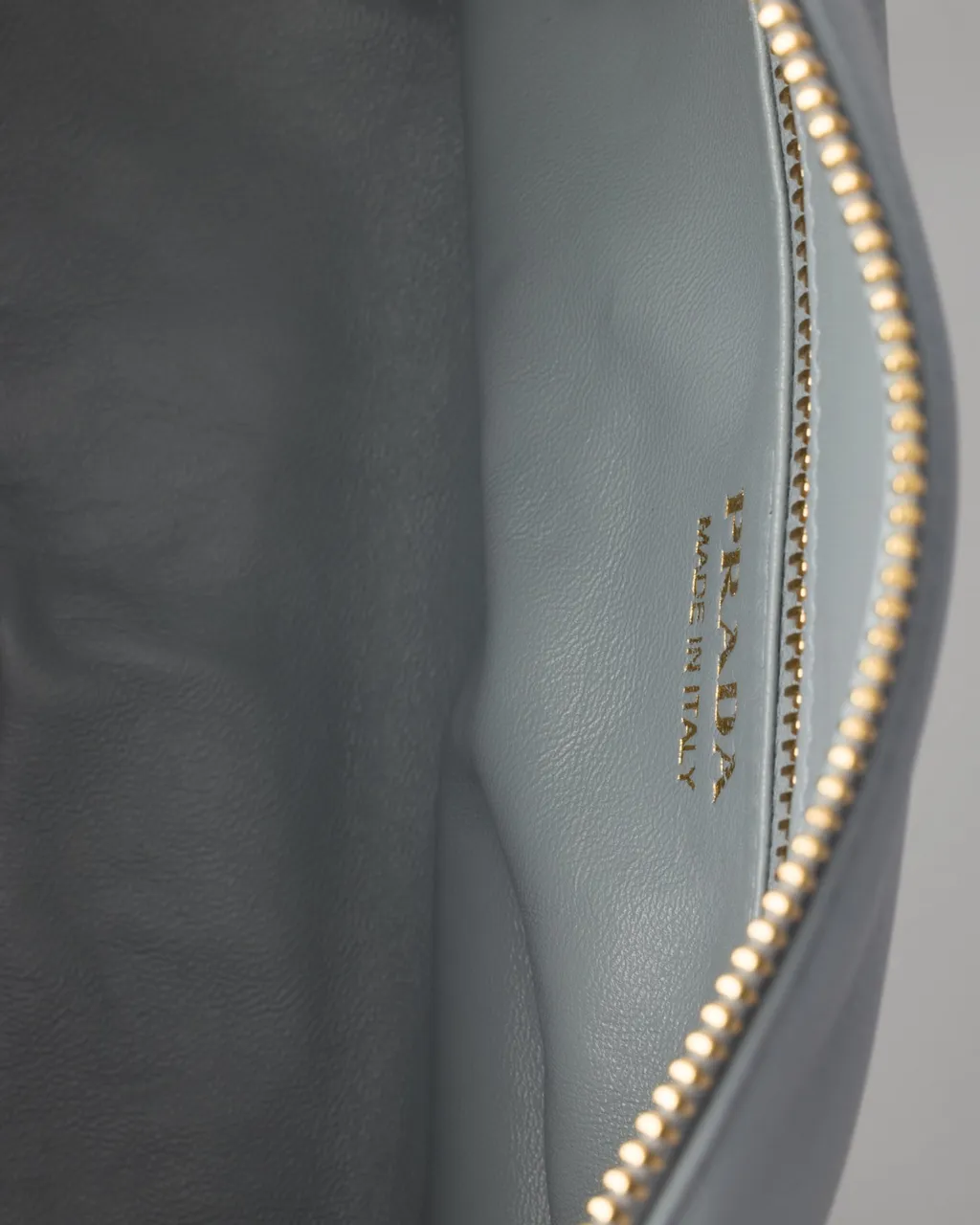 Zipped Medium Tote Bag