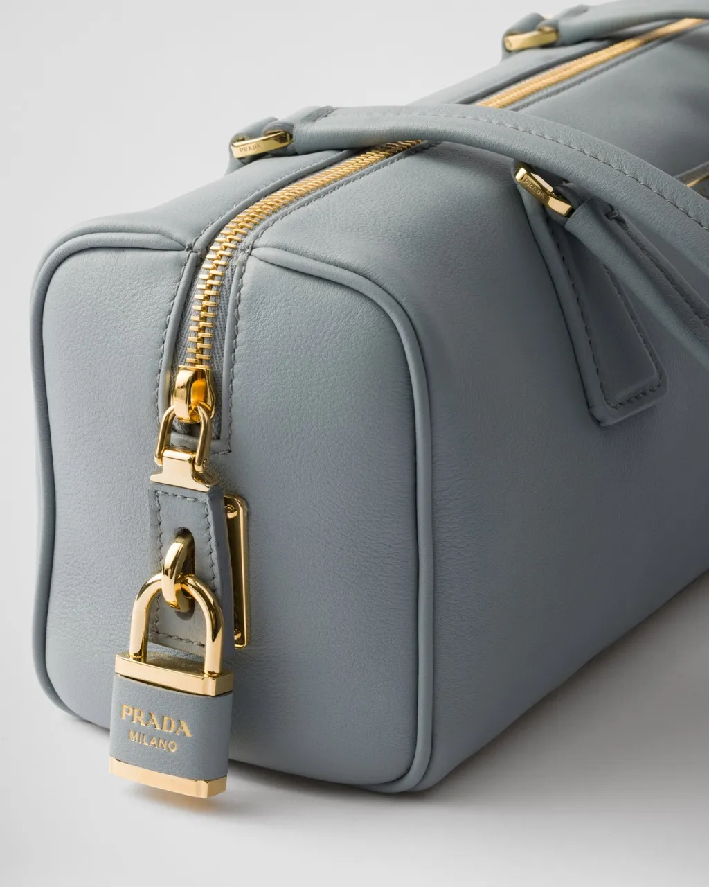 Zipped Medium Tote Bag