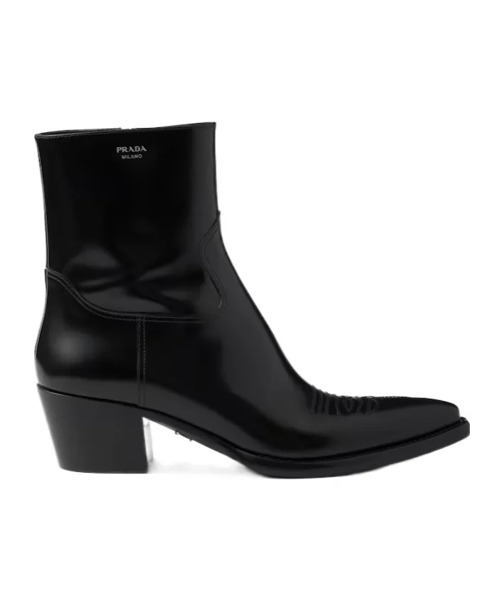 Logo Detailed Pointed Toe Boots