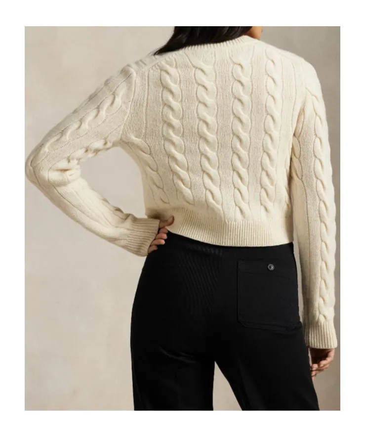 Cable-Knit Crewneck Buttoned Cardigan