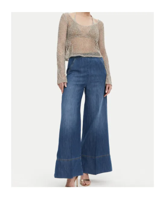 Halterneck Triangle-Cup Knitted Top