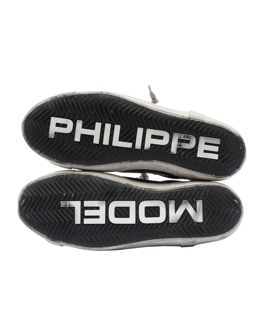 Lace-Up Low-Cut Sneakers