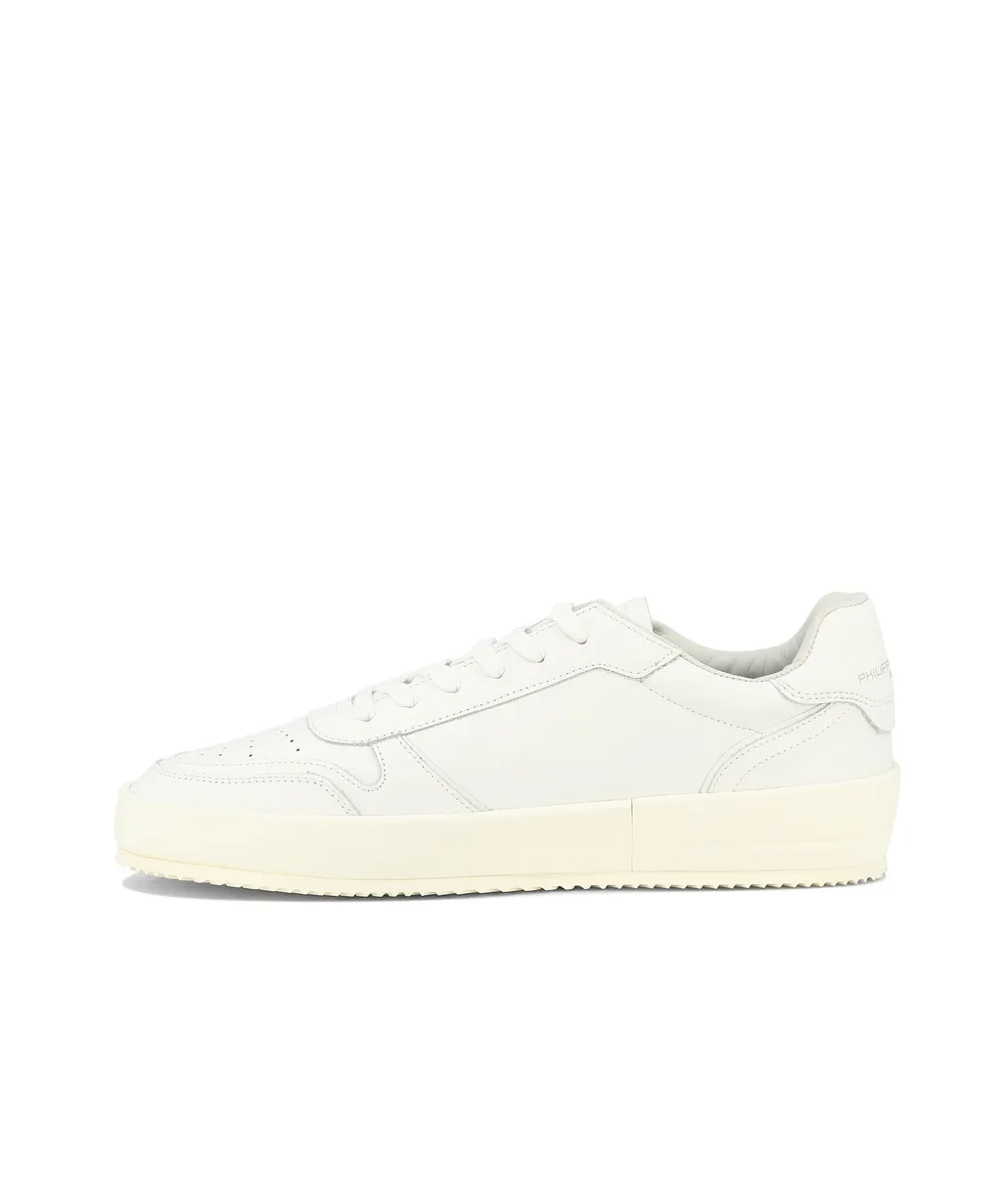 Nice Logo Patch Low-Top Sneakers