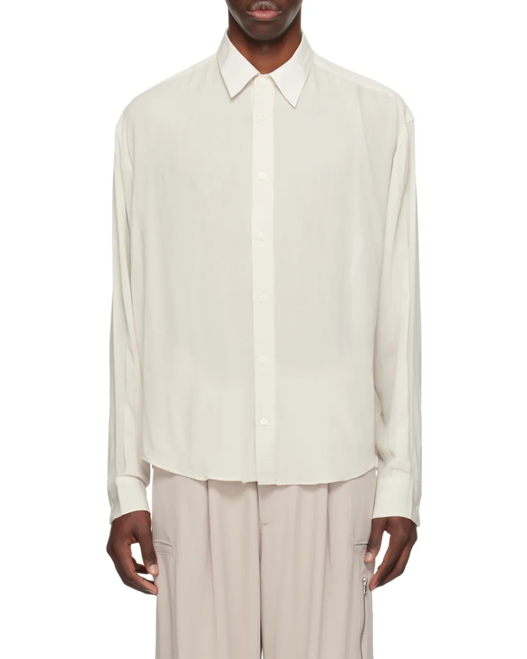 Long-Sleeved Buttoned Shirt