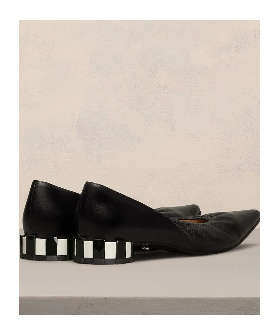 Pointed Pleated Low-Heeled Shoes