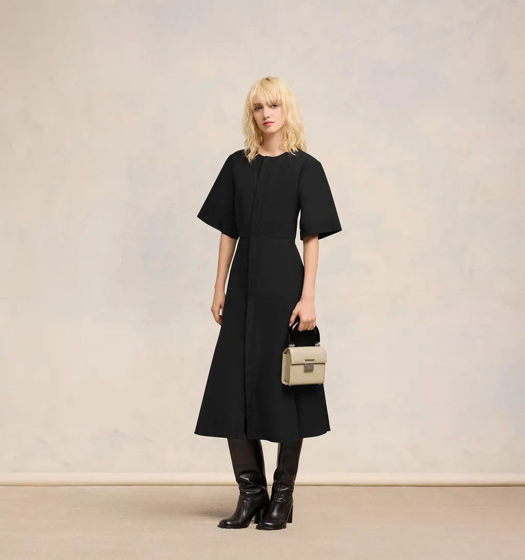 Mid-Sleeved Round-Neck Midi Dress