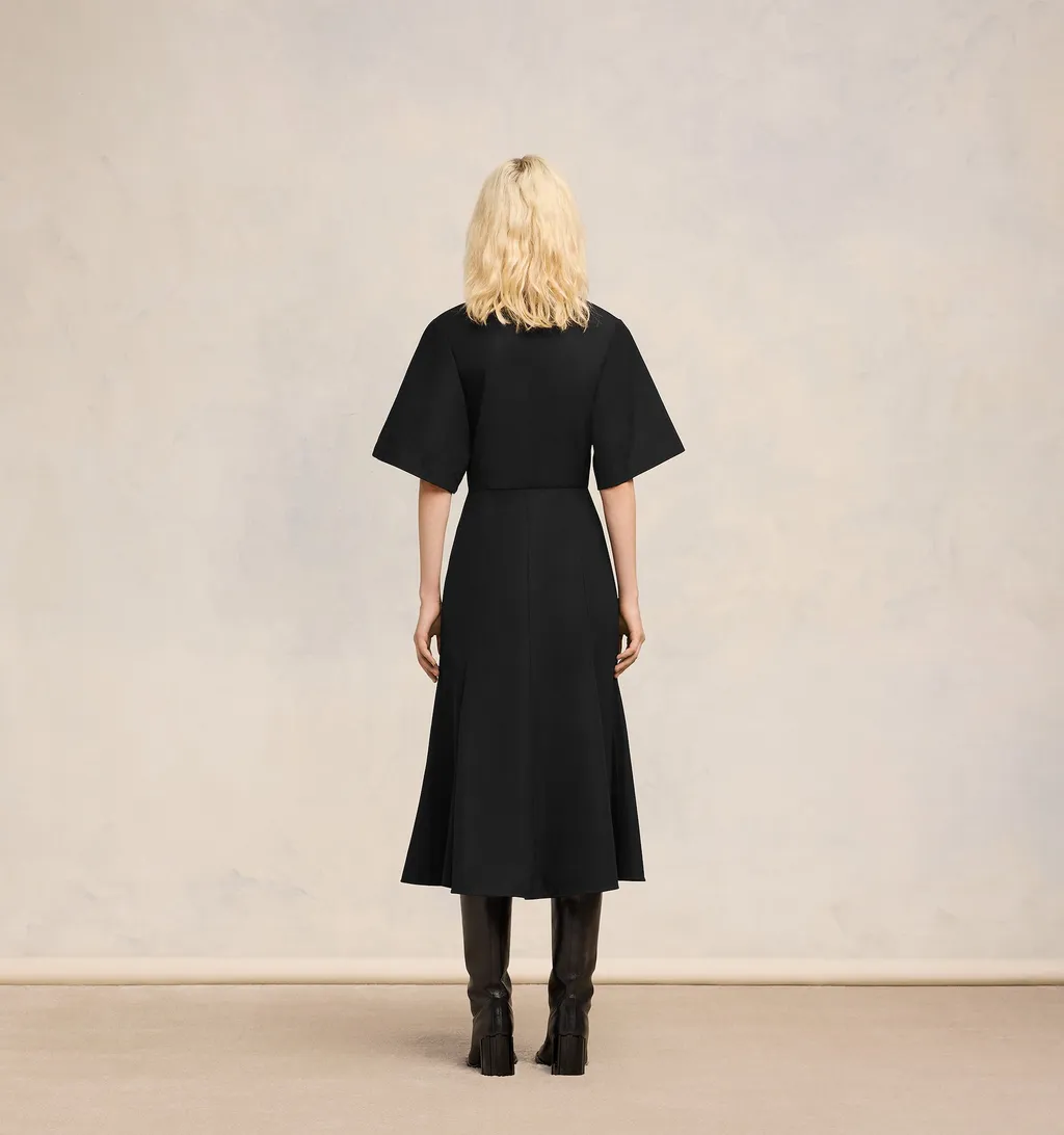 Mid-Sleeved Round-Neck Midi Dress