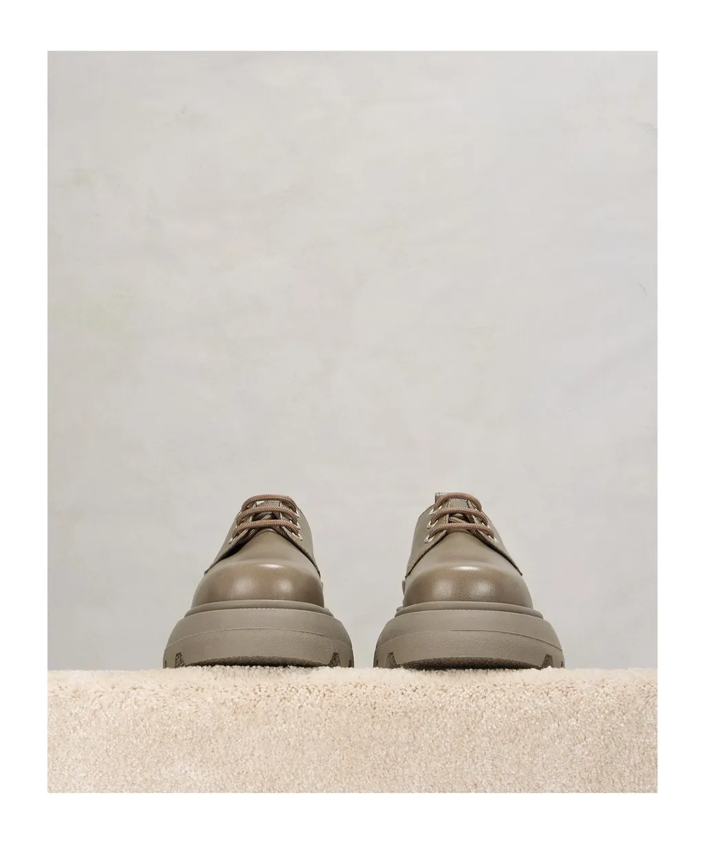 Round Head Lace Up Derby Shoes