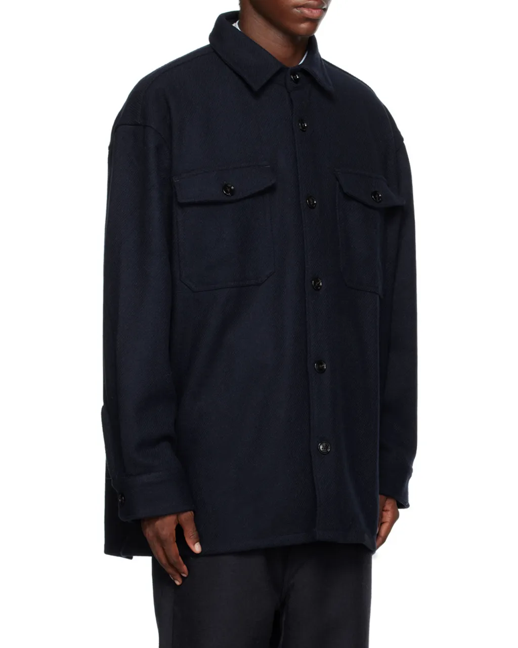 Long-Sleeved Buttoned Shirt