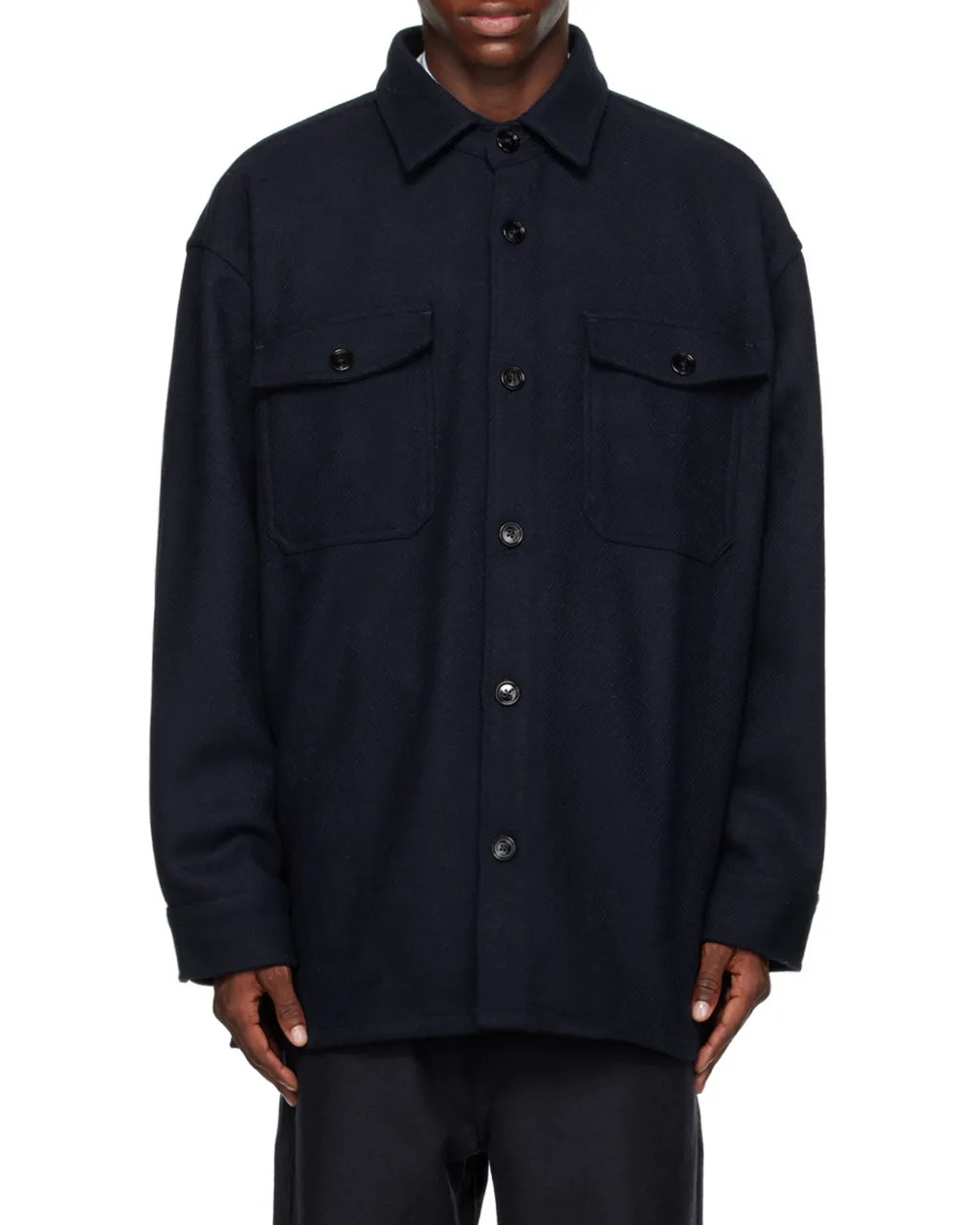 Long-Sleeved Buttoned Shirt
