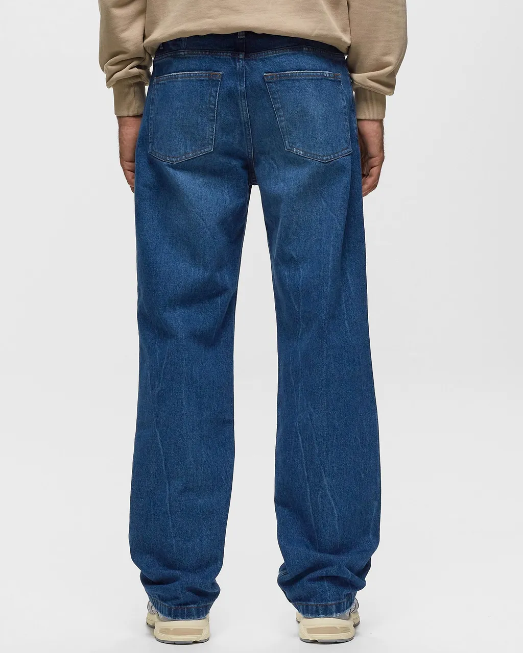 Logo Patch Used Effect Jeans