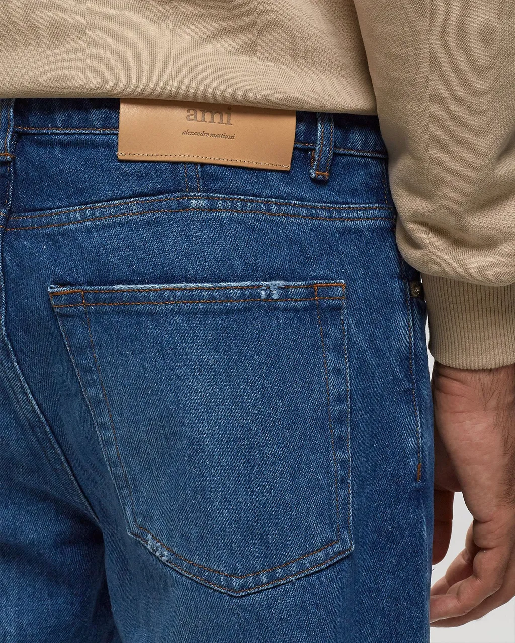 Logo Patch Used Effect Jeans
