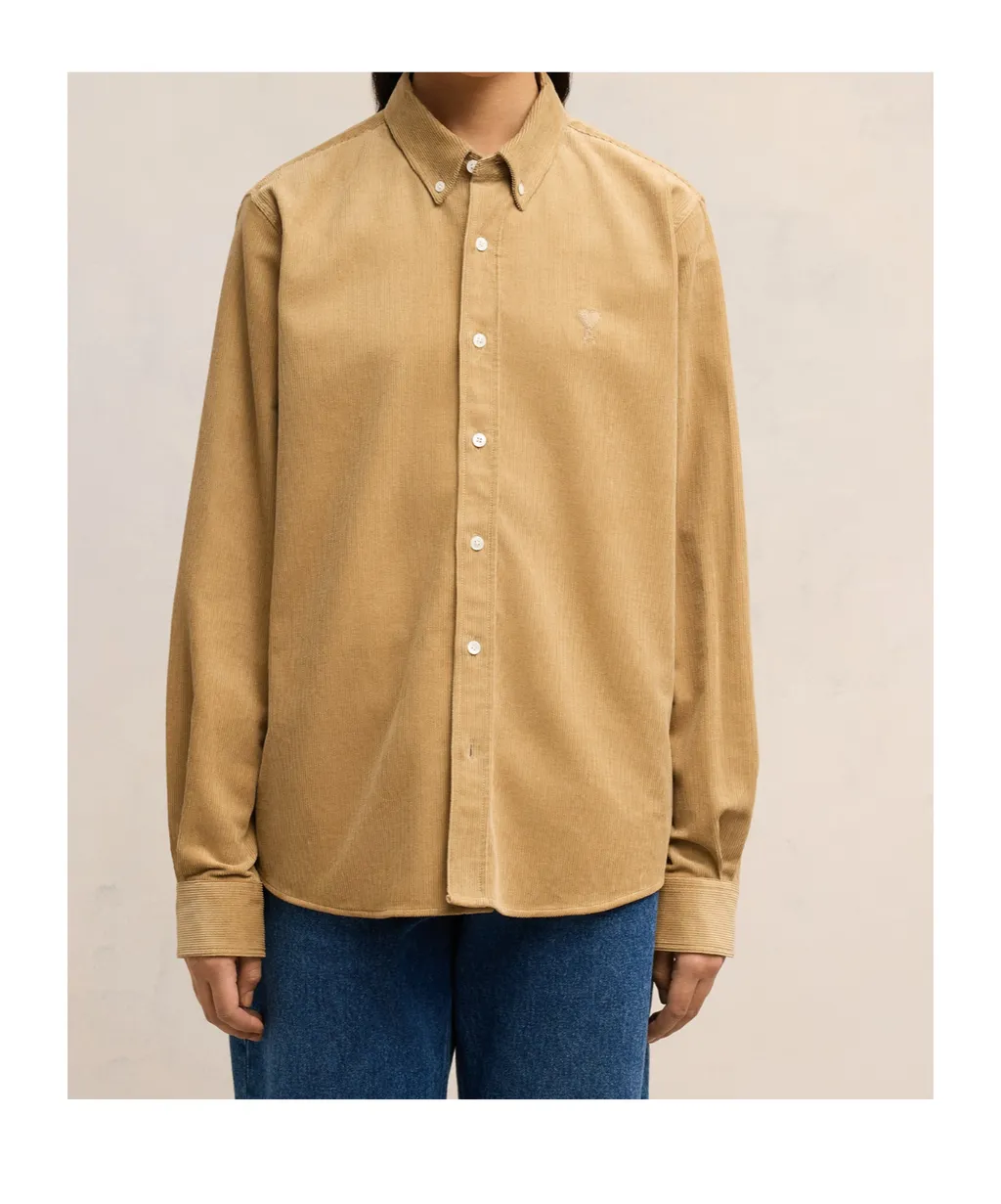 Long-Sleeved Buttoned Shirt