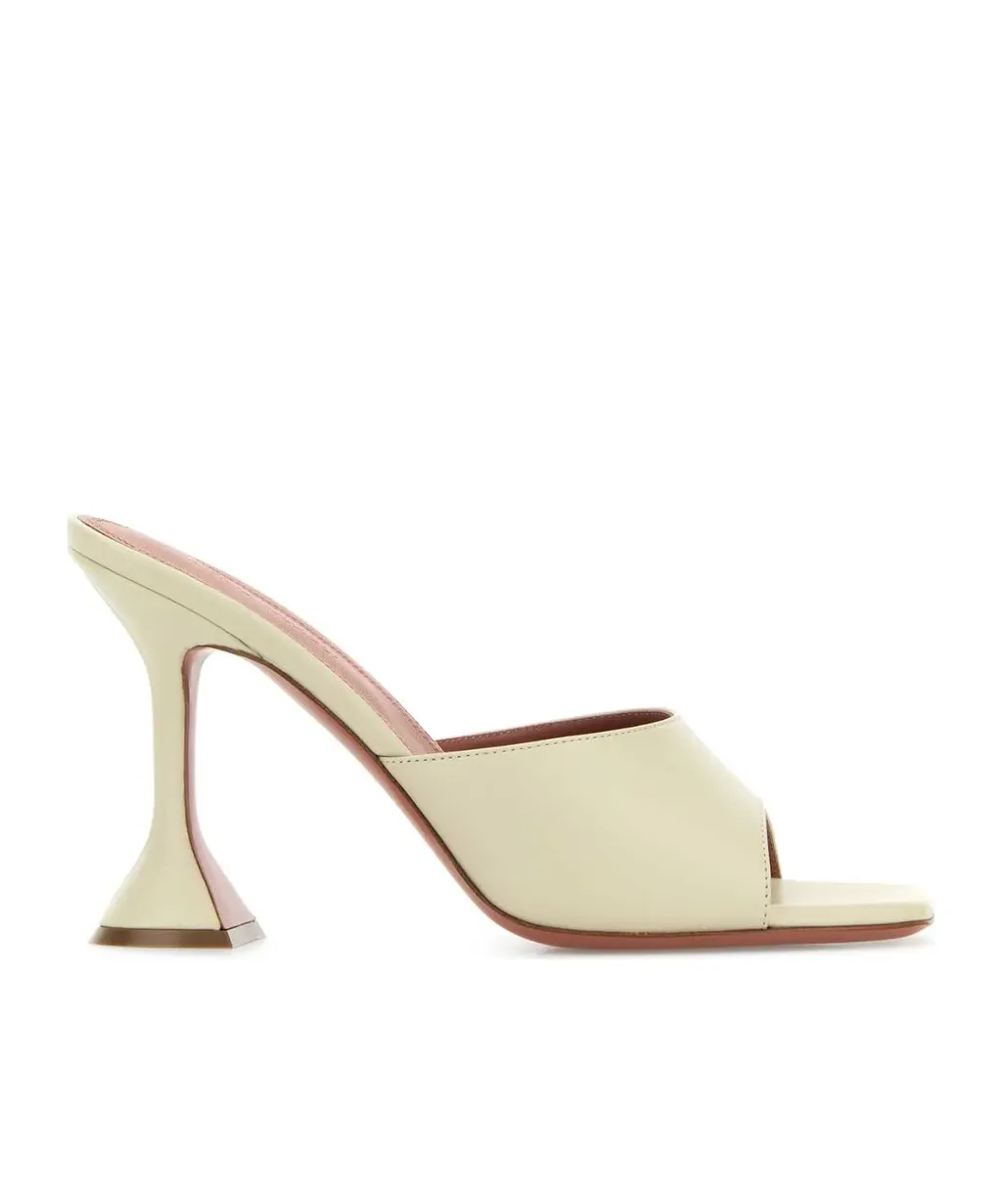 Lupita Slipper 95