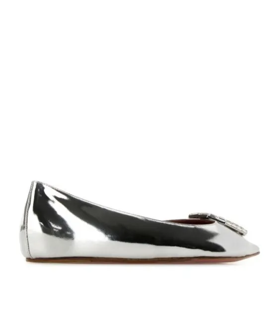 Pointed Flat Shoes
