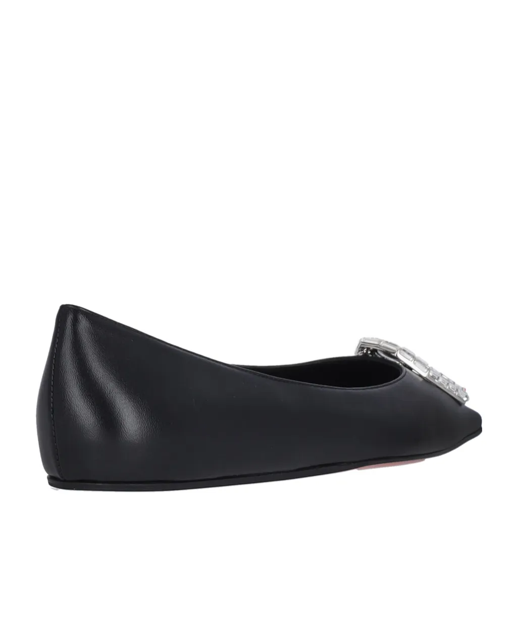 Pointed Flat Shoes