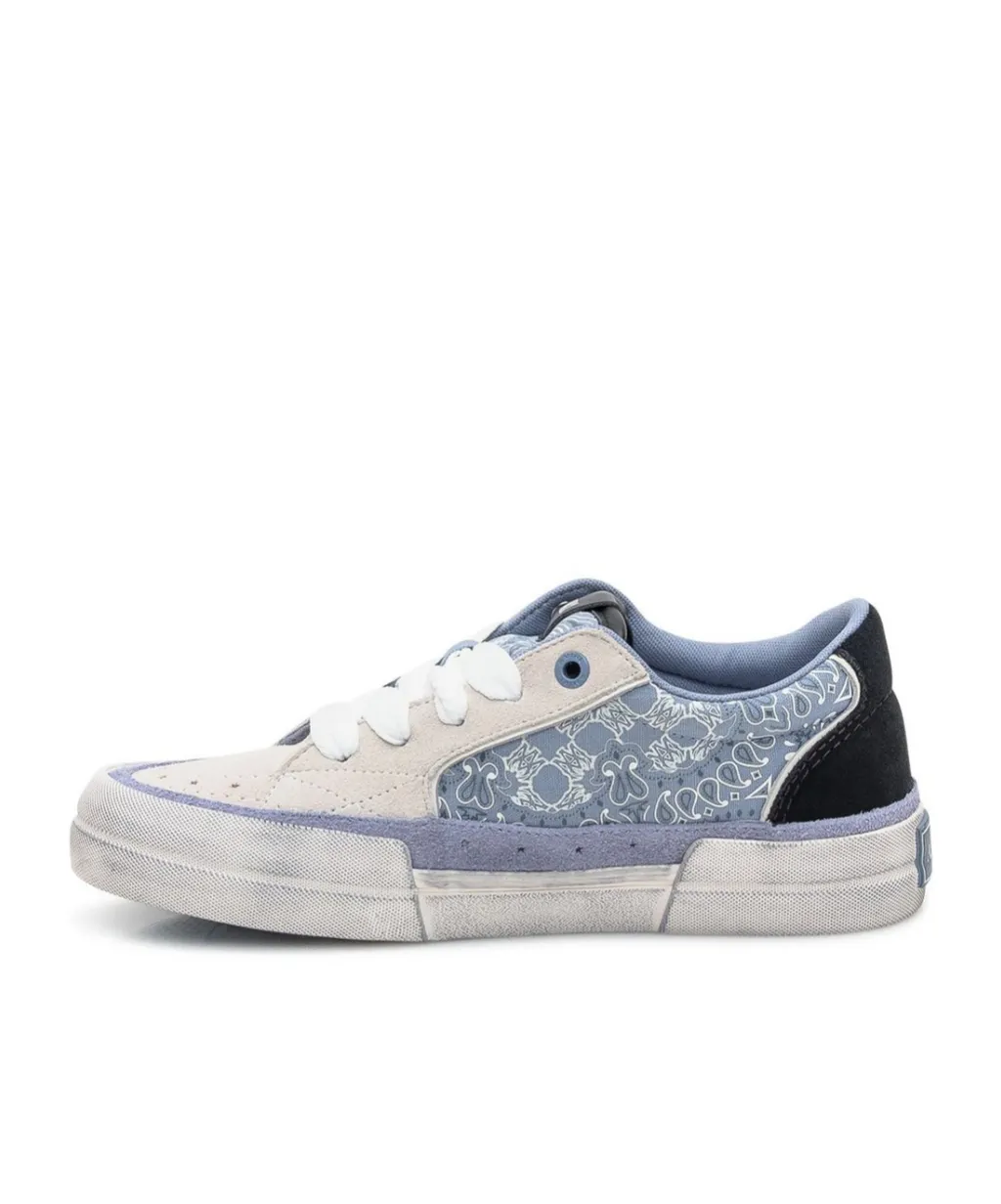 Classic Round Toe Low-Top Sneakers