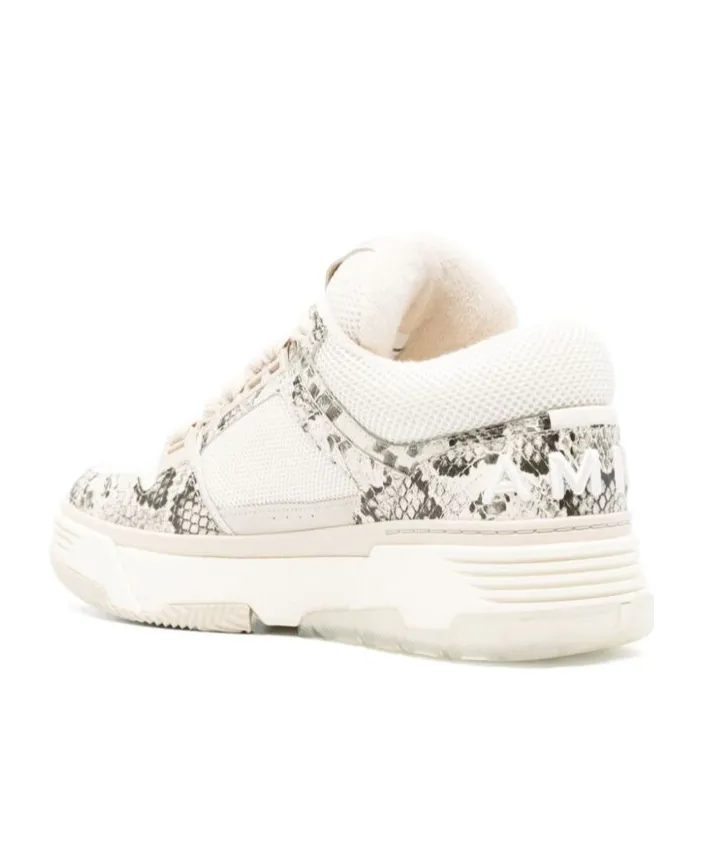 Lace-Up Logo Low-Cut Casual Shoes