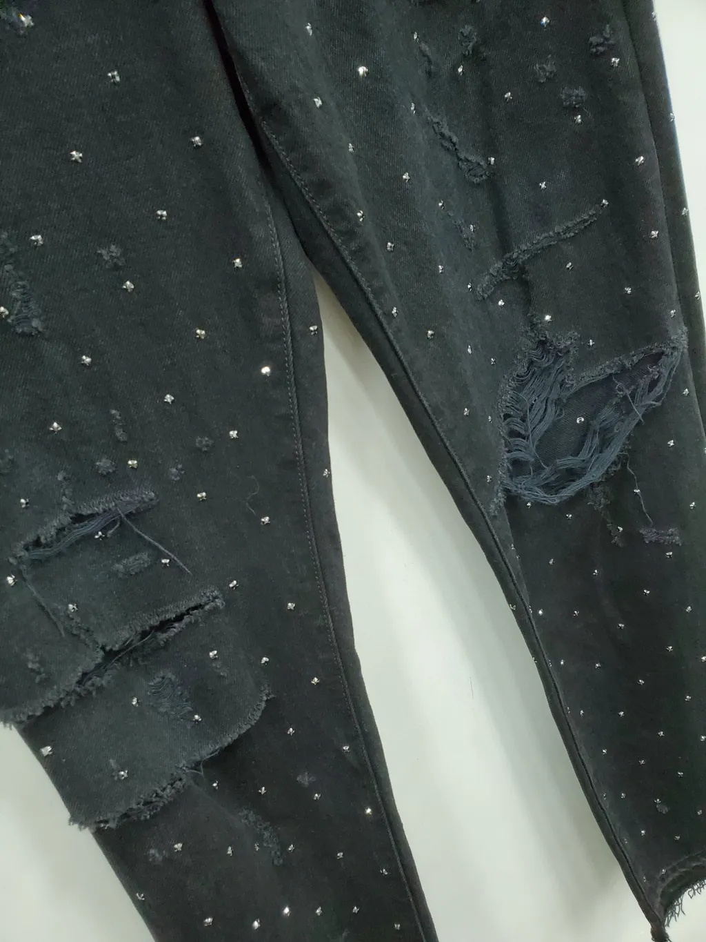 Pierced Detail Jeans