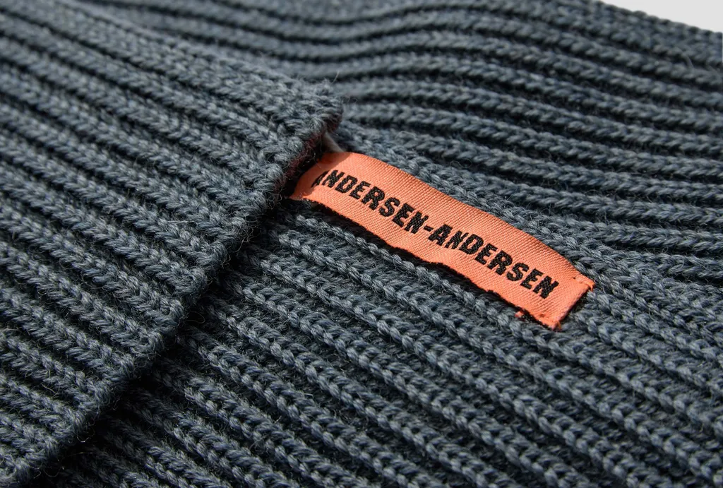 Logo Scarf