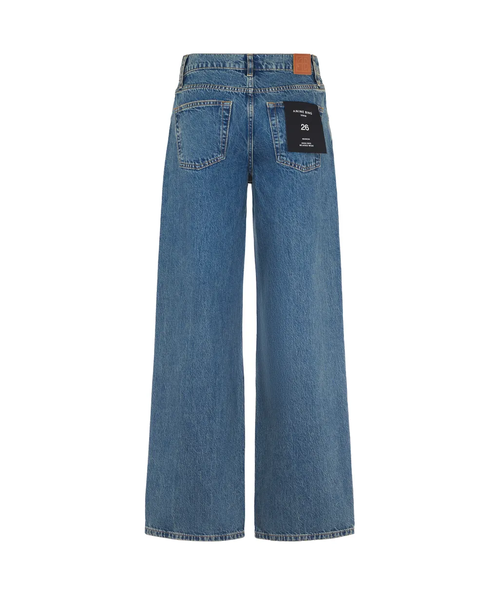 Straight Jeans