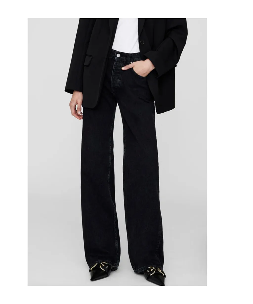 Logo-Patch Wide-Leg Denim Jeans
