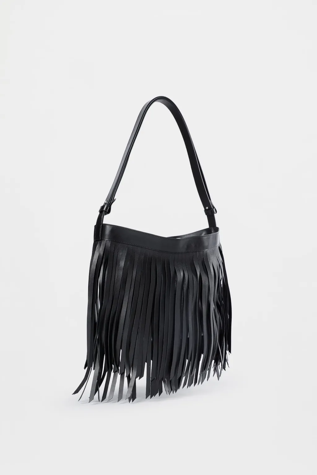 Arsa Fringed Shoulder Bag