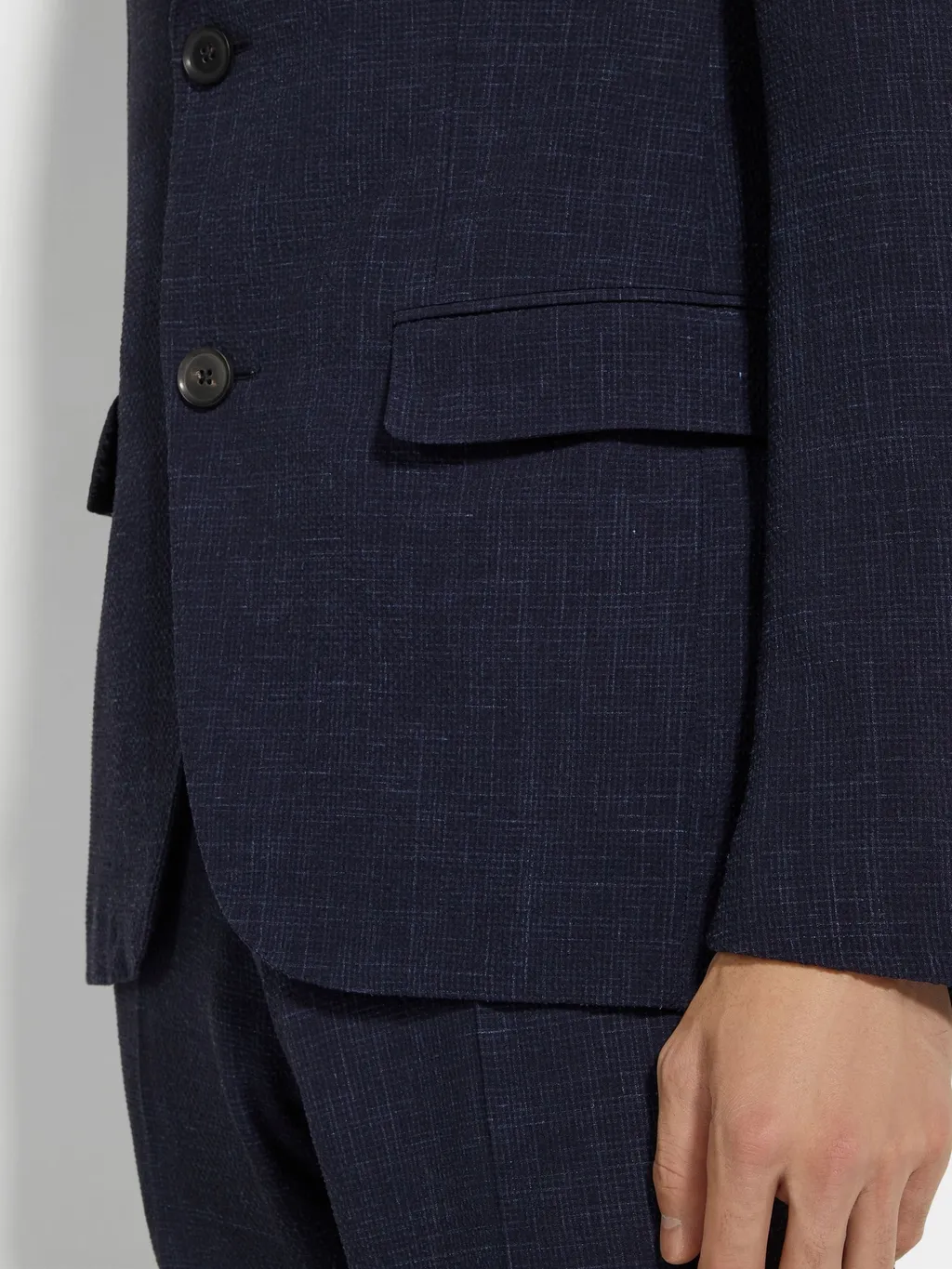 Long-Sleeved Suit Jacket