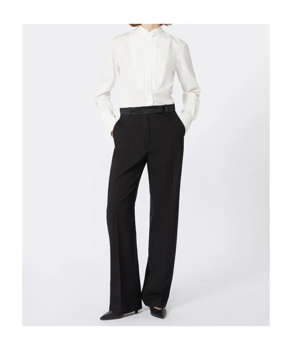Button-Up Long-Sleeved Shirt