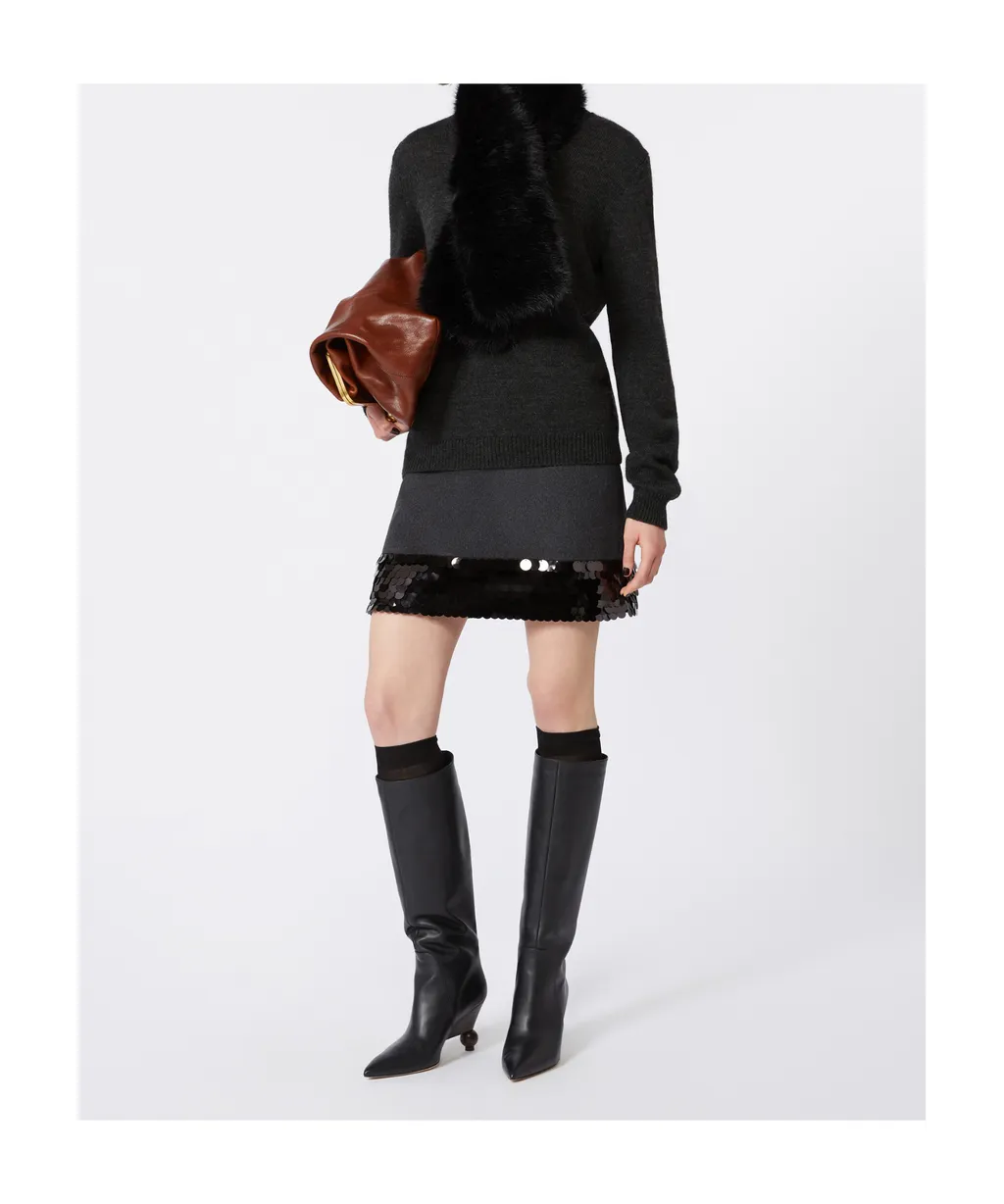 Long-Sleeved Pullover